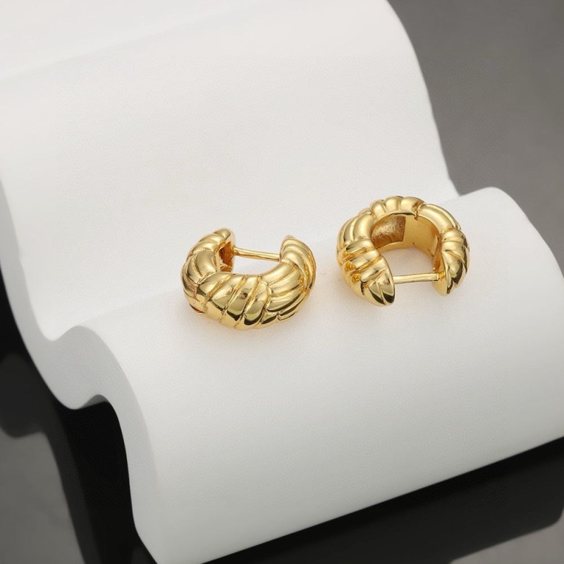 Ce**e earrings